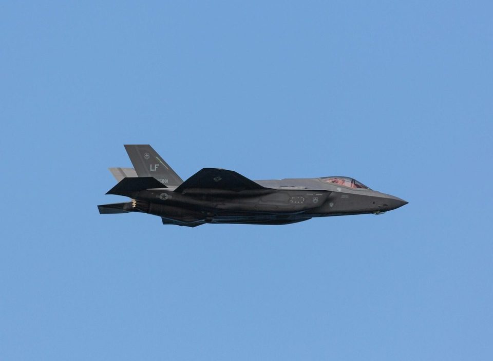 fighter, jet, nature, f-35, aircraft, plane, aviation, blue sky, airplane, flight, flying, defense, military, stealth, f-35b, f-35a, sky, blue