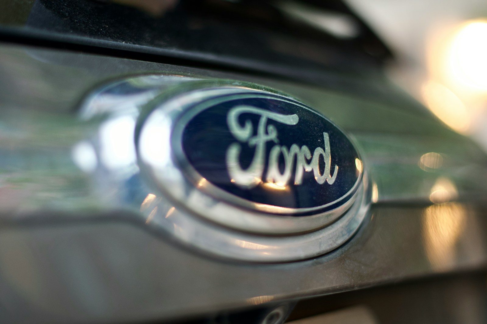 Ford Executive Calls for Stronger U.S. Supply Chain