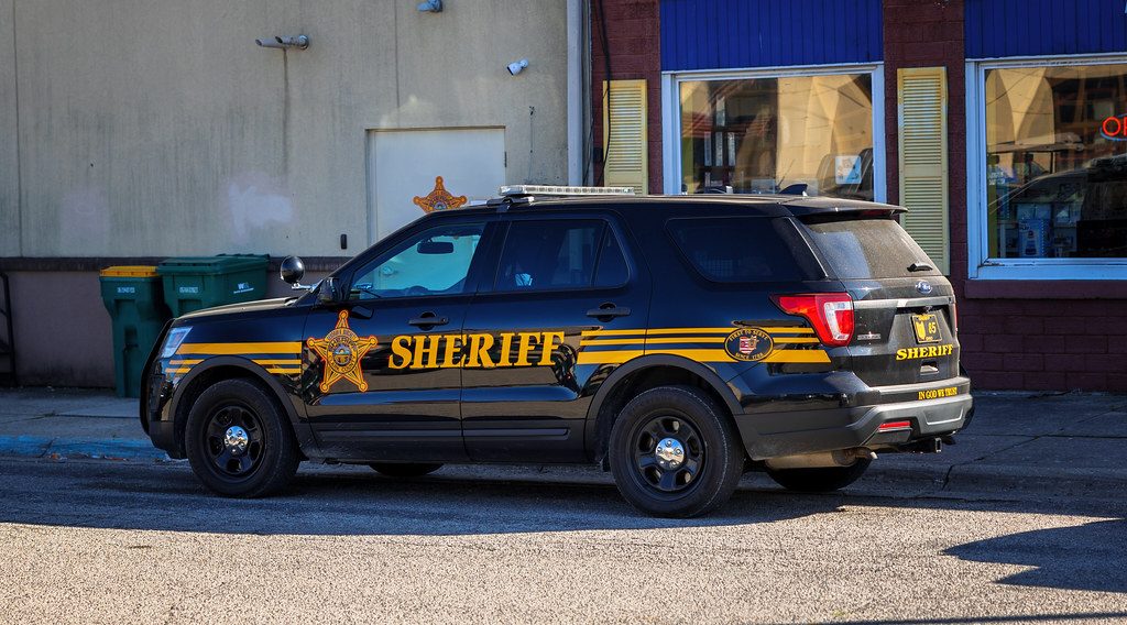 Ohio Sheriff: Truck Driver Allegedly Fled Scene After T-Bone Collision at Intersection