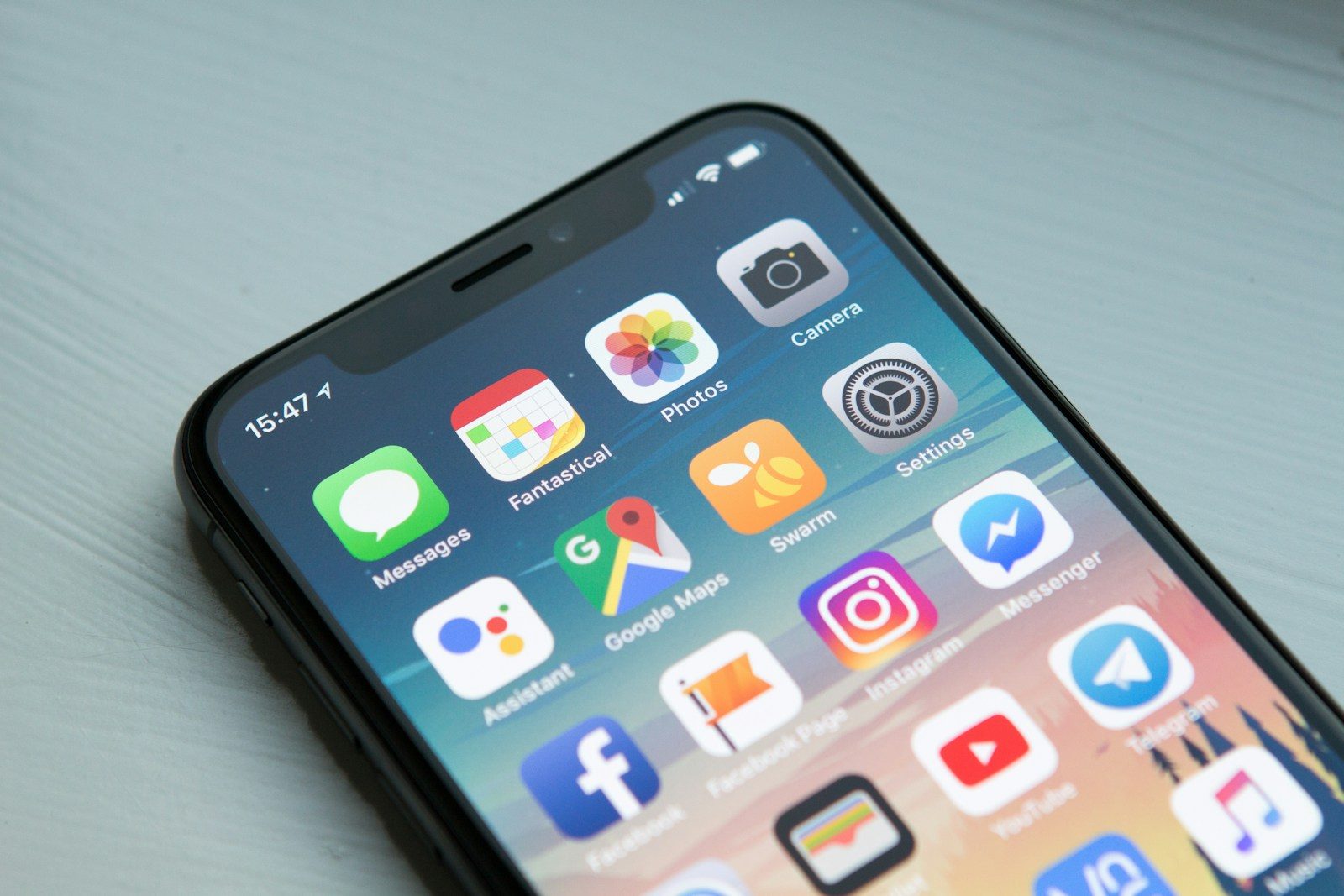 Indiana enacts statewide “bell-to-bell” cellphone ban in schools starting July 1