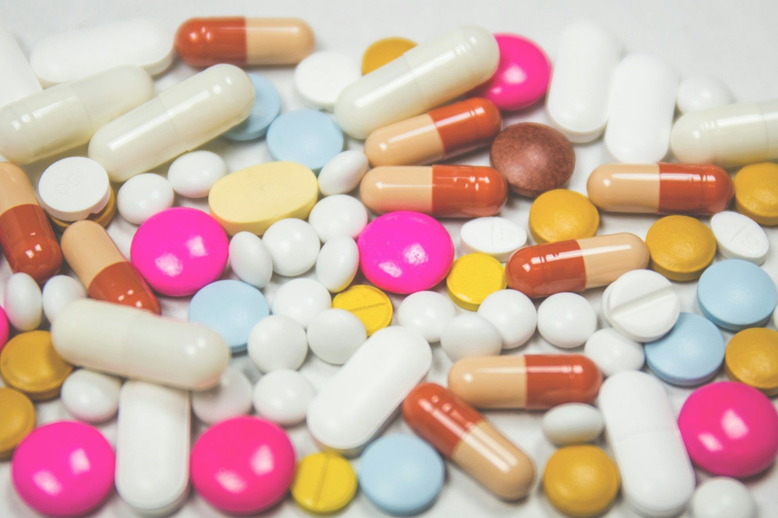 Oklahoma Father Warns of Dangers After Teen’s “Benadryl Challenge” Hospitalization